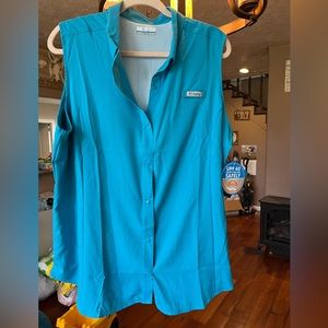 Blue lightweight Columbia sleeveless top women’s xxl